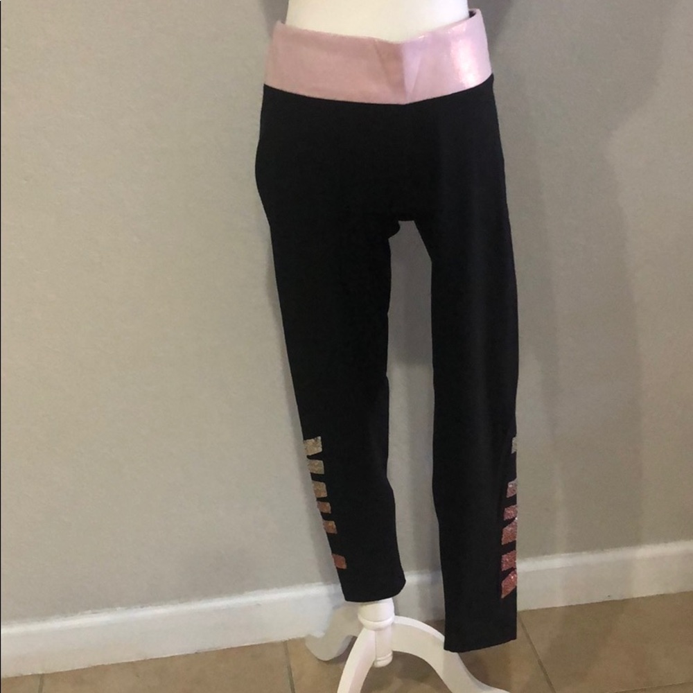 Victoria’s Secret pink yoga high waist leggings.